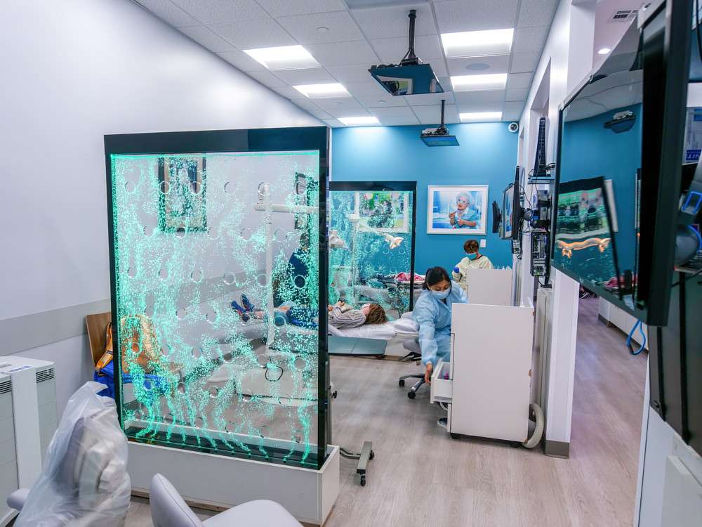 Open-bay treatment area
